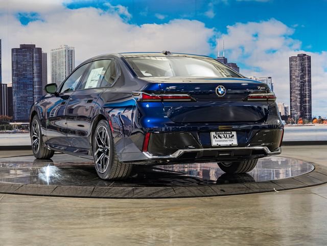 2026 BMW 7 Series 740i - Photo 9