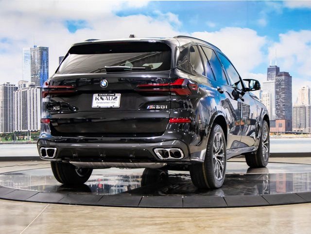 2026 BMW X5 M60i - Photo 8