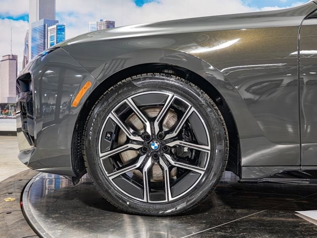 2026 BMW 7 Series 760i - Photo 7