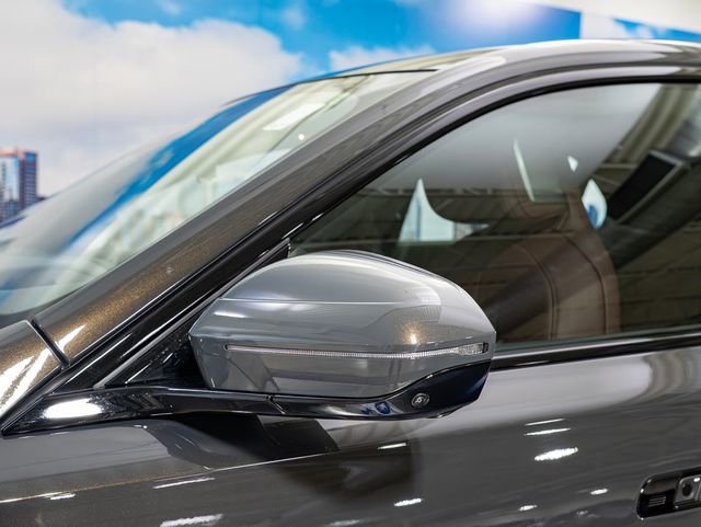 2026 BMW 7 Series 760i - Photo 10