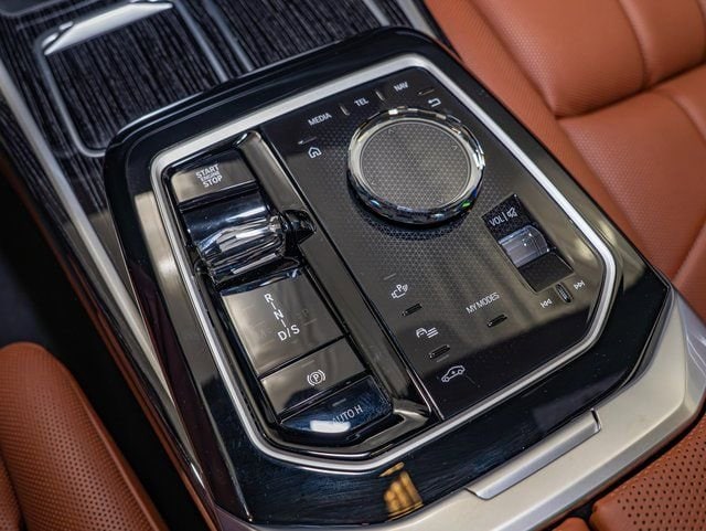 2026 BMW 7 Series 740i - Photo 19