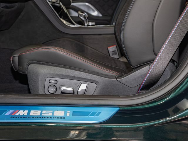 2026 BMW 8 Series M850i - Photo 15