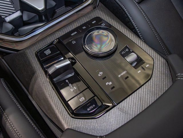 2026 BMW X3 30 - Photo 19