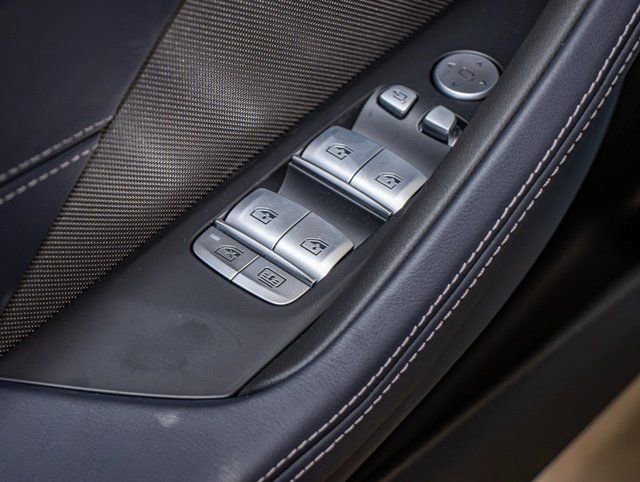 2025 BMW 8 Series 840i - Photo 15