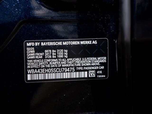 2025 BMW 7 Series 750e - Photo 24