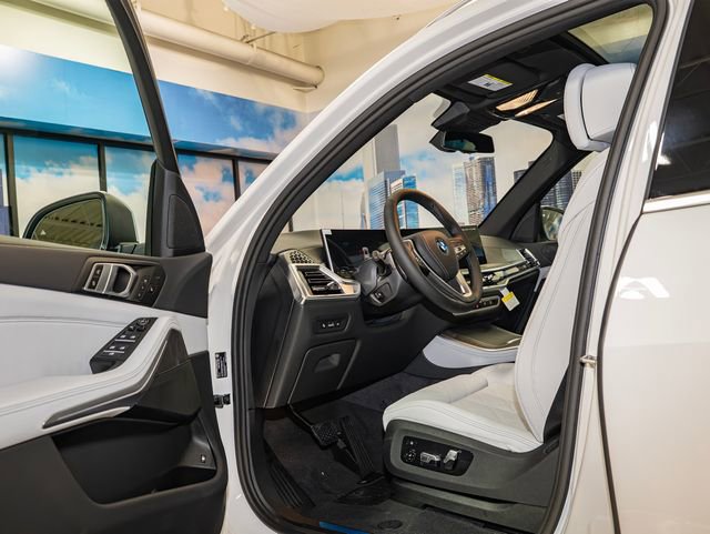 2026 BMW X5 50e - Photo 13