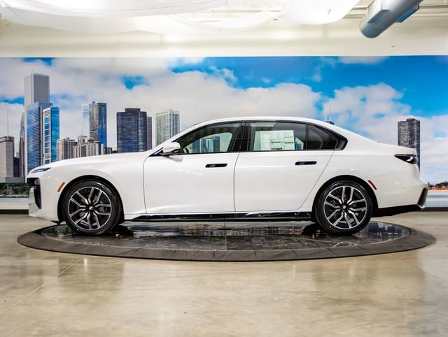 2026 BMW 7 Series 740i - Photo 6