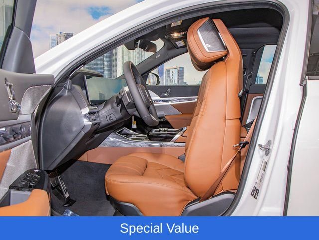 2025 BMW 7 Series 760i - Photo 21