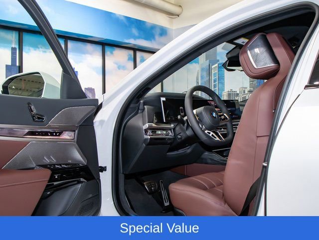 2025 BMW 7 Series 760i - Photo 13