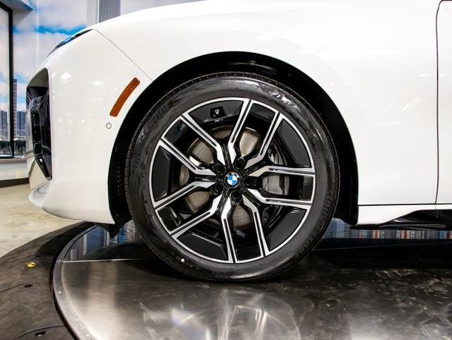 2026 BMW 7 Series 740i - Photo 7
