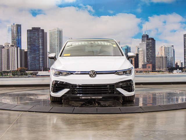 2024 Volkswagen Golf R photo 3