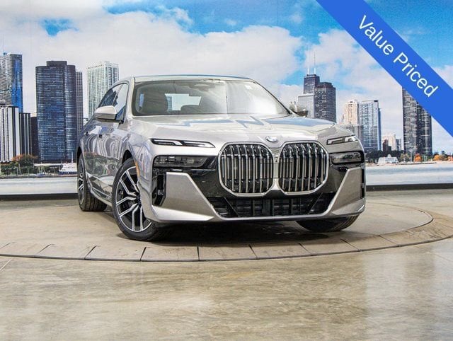 2025 BMW 760i Sedan 
