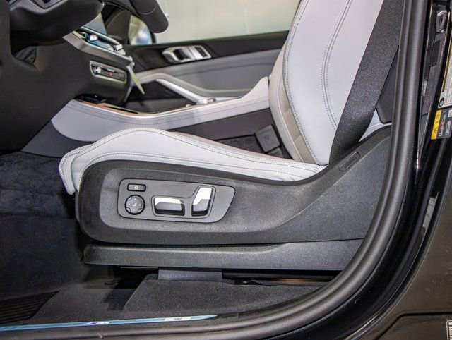 2026 BMW X5 50e - Photo 15