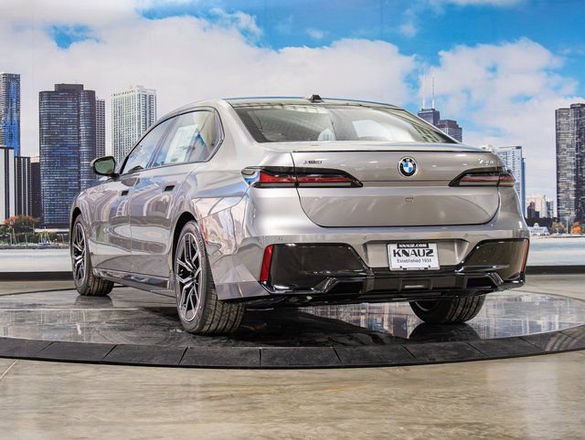 2026 BMW 7 Series 740i - Photo 9