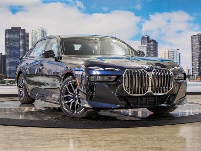 2026 BMW 7 Series 750e xDrive Sedan's photo
