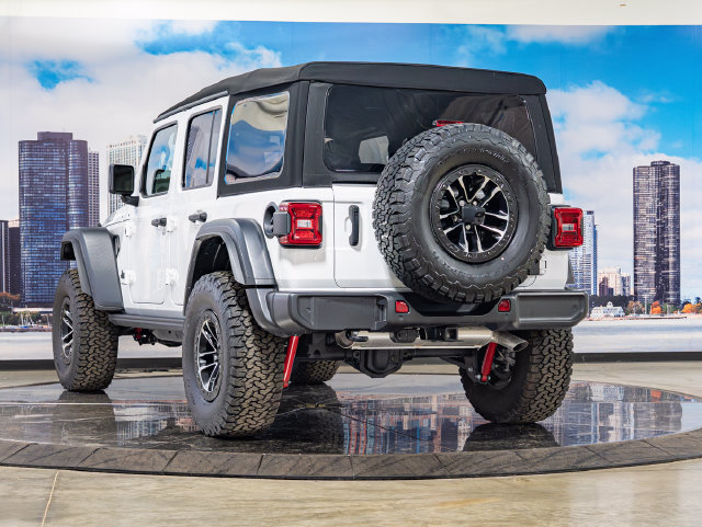 2024 Jeep Wrangler 4-Door Willys - Photo 9