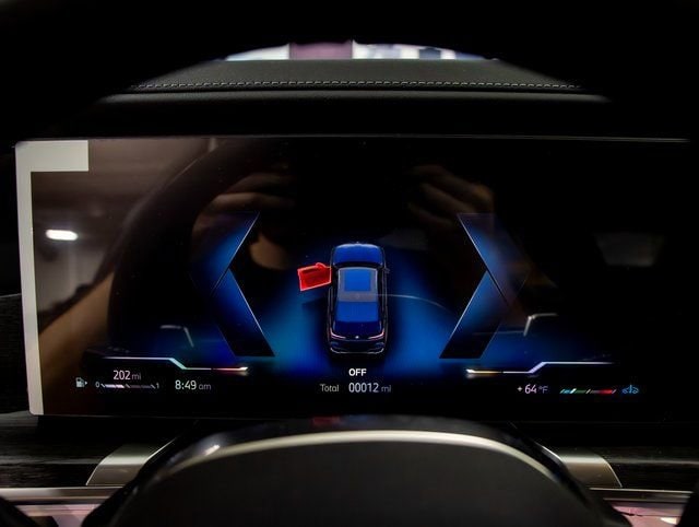 2026 BMW 7 Series 740i - Photo 17