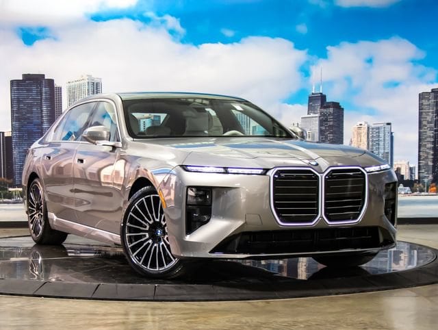 2027 BMW 740i Sedan 