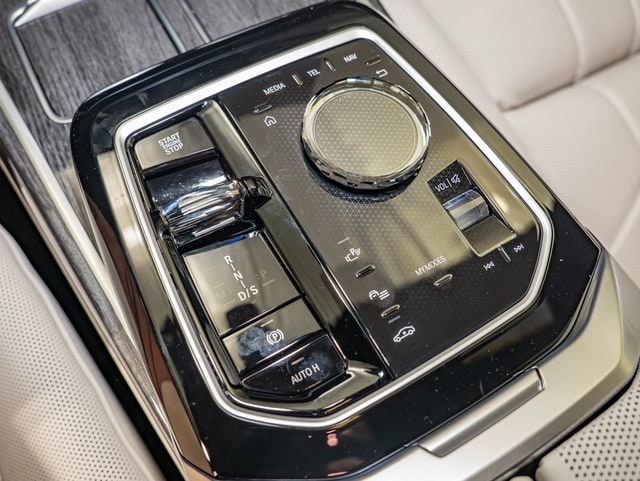 2026 BMW 7 Series 740i - Photo 19