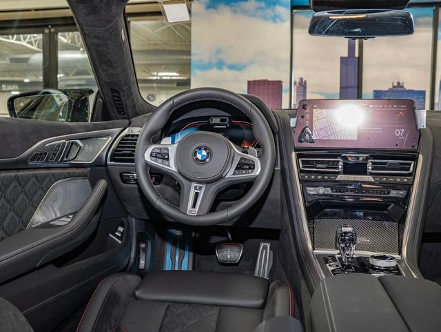 2026 BMW 8 Series M850i - Photo 16