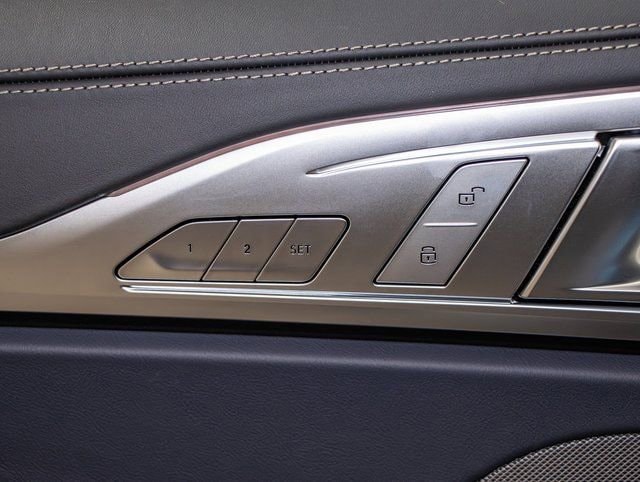 2025 BMW 8 Series 840i - Photo 14