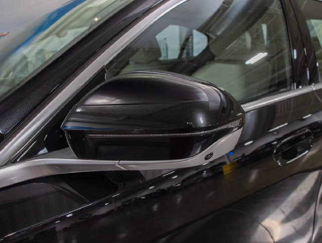 2027 BMW 5 Series 530i - Photo 10