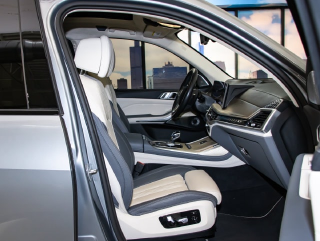 2025 BMW X7 ALPINA XB7 - Photo 21