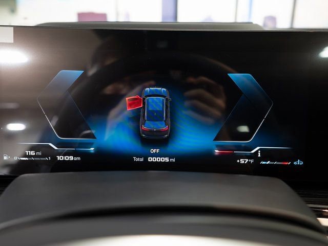 2026 BMW X5 M60i - Photo 17