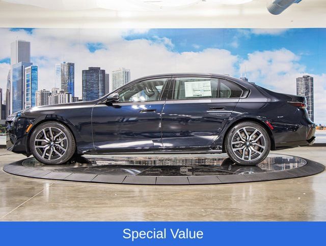 2025 BMW 7 Series 760i - Photo 6