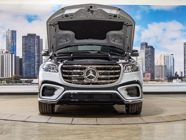 2025 Mercedes Benz GLS 450 4MATIC photo 4
