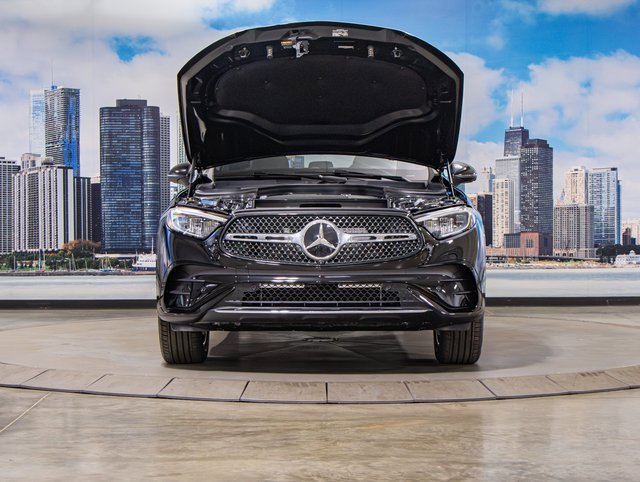2025 Mercedes Benz GLC 300 AMG 4MATIC Coupe photo 4