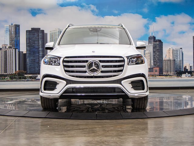 2025 Mercedes Benz GLS 450 4MATIC photo 2