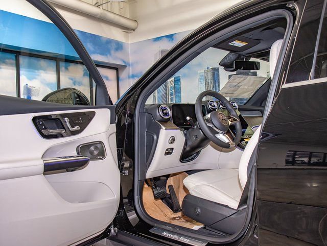 2026 Mercedes-Benz GLC Base - Photo 13