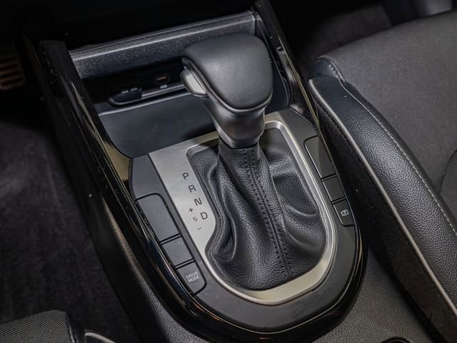 2024 Kia Forte GT-Line - Photo 19