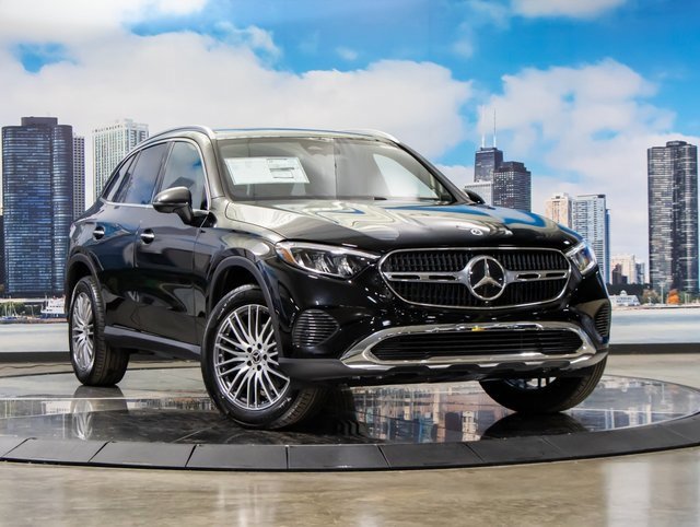 2026 Mercedes-Benz GLC Base's photo