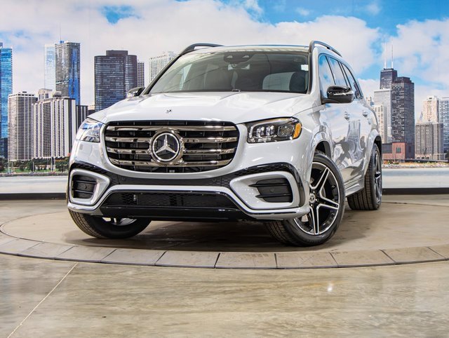 2025 Mercedes Benz GLS 450 4MATIC photo 2