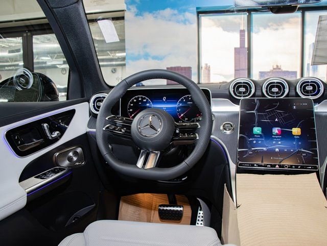 2026 Mercedes-Benz GLC Base - Photo 16