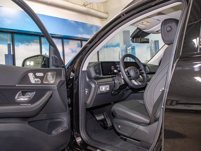 2026 Mercedes-Benz GLS Base - Photo 13