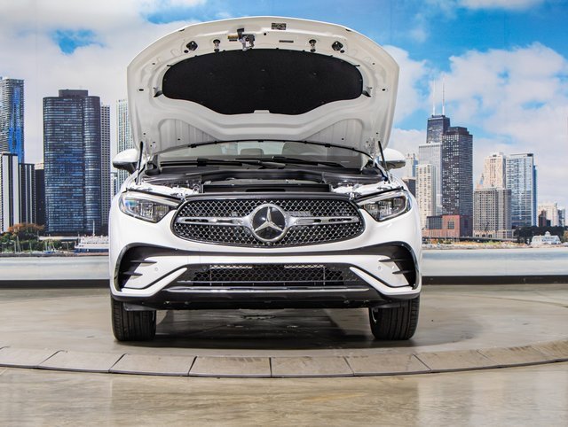 2025 Mercedes Benz GLC 300 4MATIC Coupe photo 3