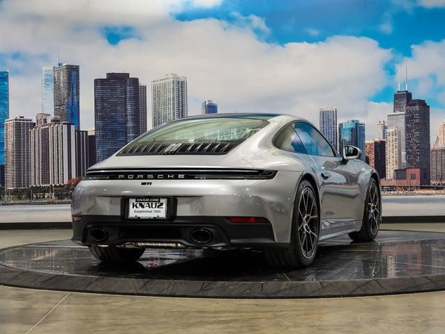 2026 Porsche 911 S - Photo 8