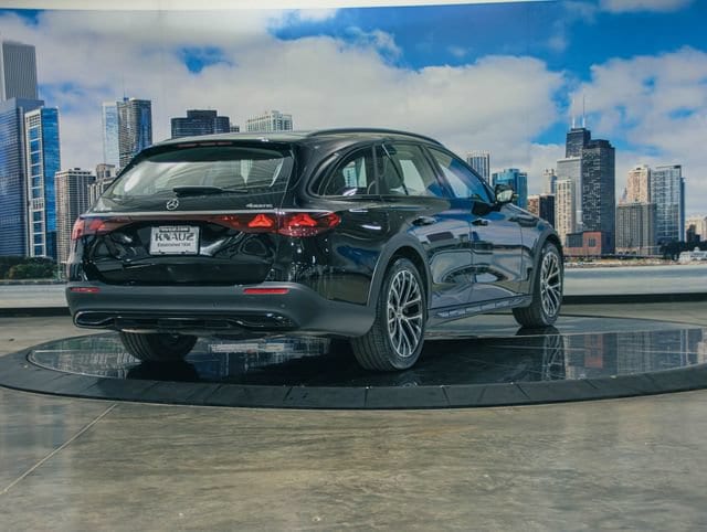 2026 Mercedes-Benz E-Class E450 All-Terrain - Photo 8