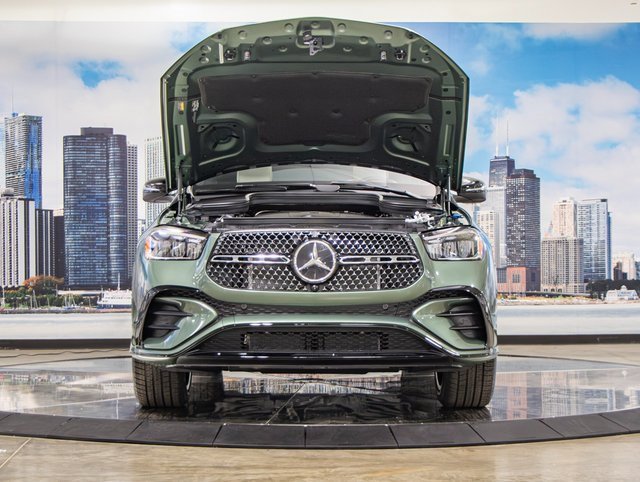 2026 Mercedes Benz GLE 450 4MATIC photo 3
