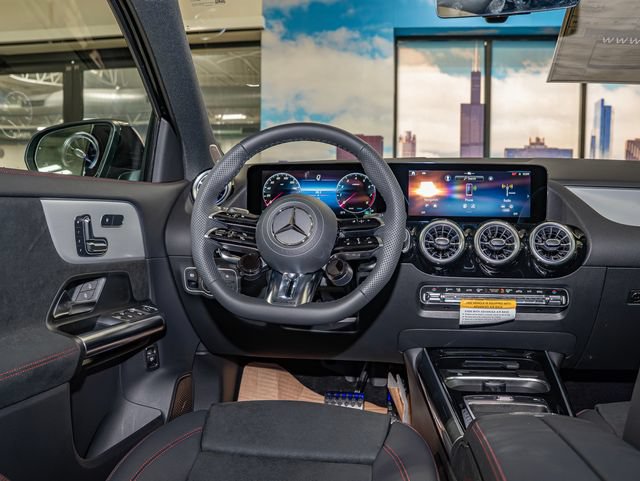 2026 Mercedes-Benz GLA AMG GLA 35 - Photo 16