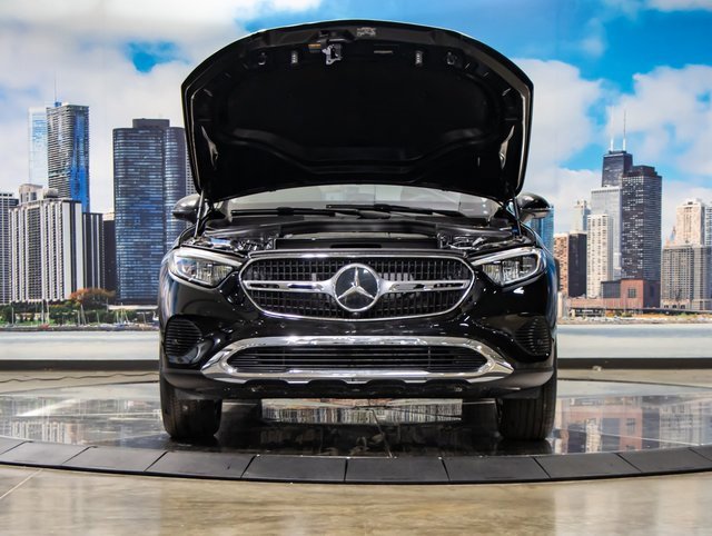 2025 Mercedes Benz GLC 350e 4MATIC photo 4
