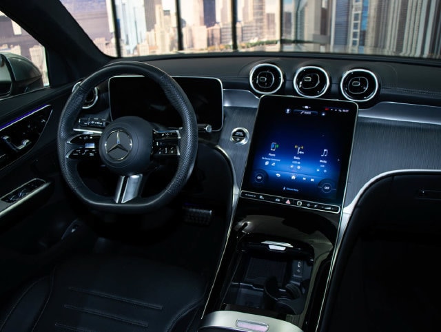 2023 Mercedes-Benz GLC GLC 300 - Photo 16
