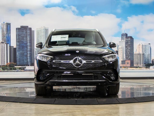 2026 Mercedes Benz GLC 350e 4MATIC photo 3