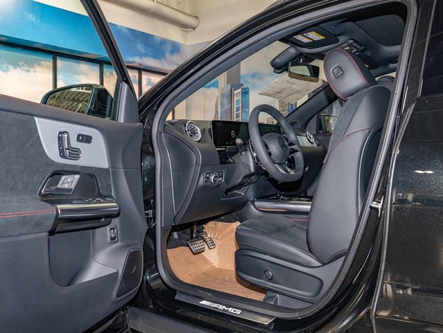 2026 Mercedes-Benz GLA AMG GLA 35 - Photo 13