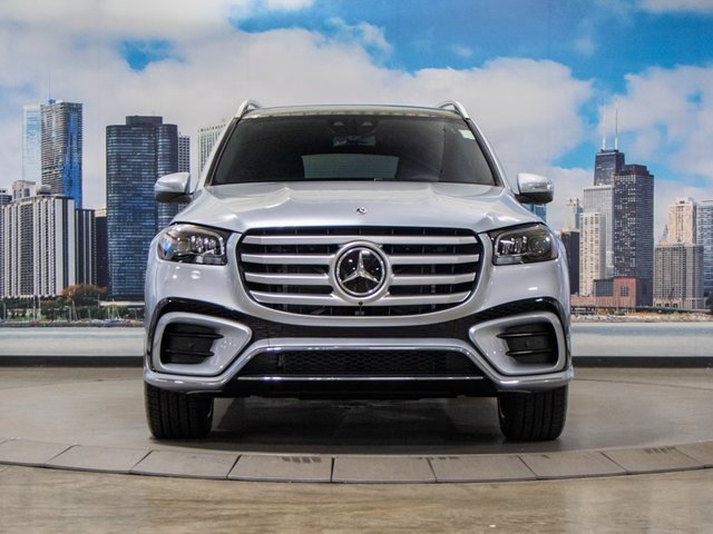 2025 Mercedes Benz GLS 450 4MATIC photo 2