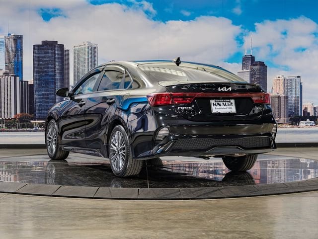 2024 Kia Forte GT-Line - Photo 9