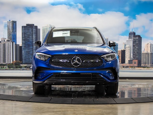 2026 Mercedes Benz GLC 300 4MATIC photo 3